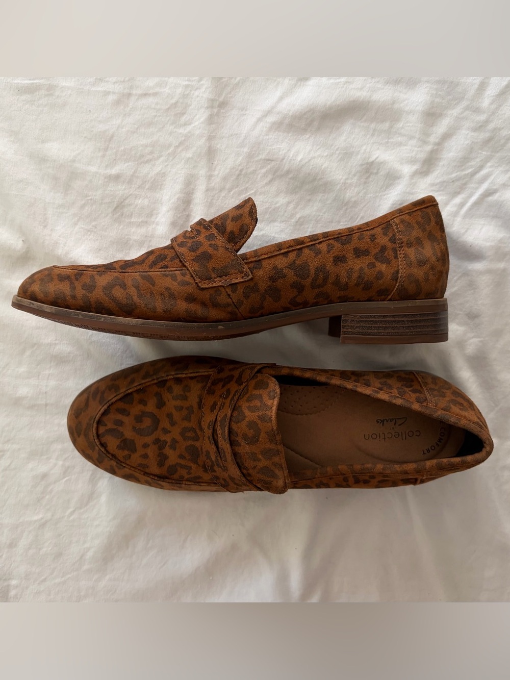 Clarks Trish Rose CUTE Leopard Print Suede Loafers Chestnut Brown Grt Cond Sz 9